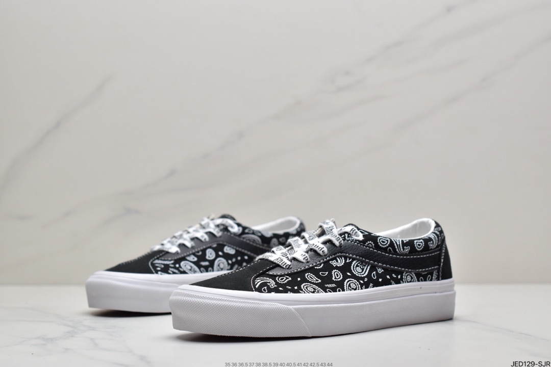 150 范斯VANS Bold Ni经典复古黑白低帮男女情侣款休闲帆布板鞋