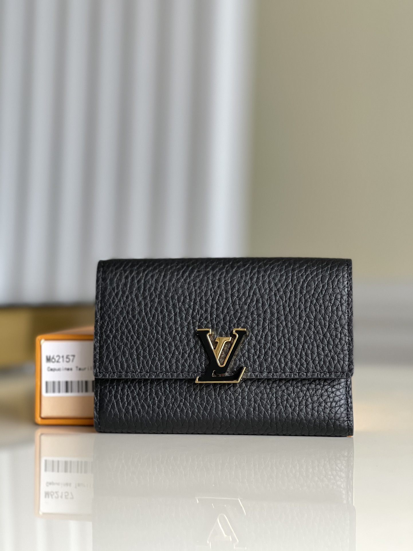 Louis Vuitton LV Capucines Wallet M62157