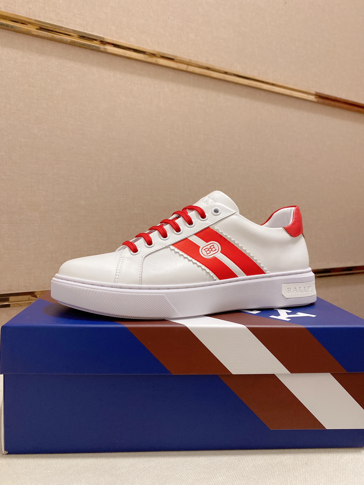 I5   Bally   巴利官网 👊🏻🇮🇹鞋面: 进口头层牛皮 内里:进口羊皮内里，。独家原版复刻，原版大底开模 🇩🇪 🚶🏻🚶🏻高端定制专柜复刻📯经得起时间的验证🔍️🔲 欢迎对比质量