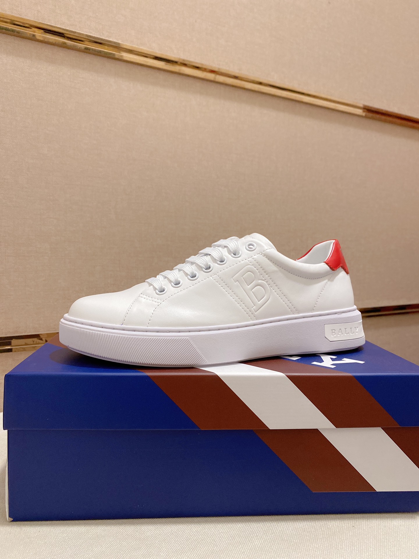 I5   Bally   巴利官网 👊🏻🇮🇹鞋面: 进口头层牛皮 内里:进口羊皮内里，。独家原版复刻，原版大底开模 🇩🇪 🚶🏻🚶🏻高端定制专柜复刻📯经得起时间的验证🔍️🔲 欢迎对比质量