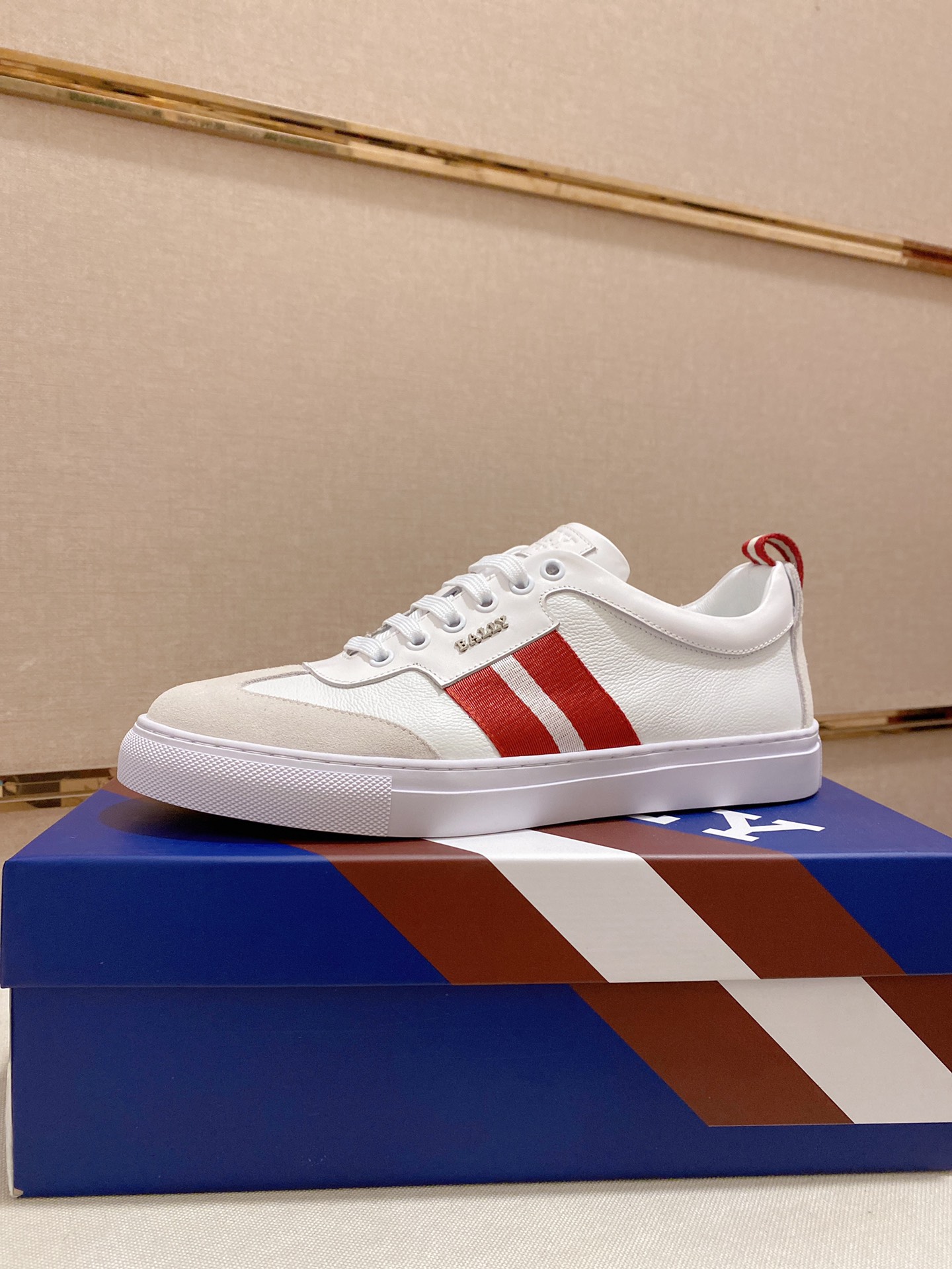 I5   Bally   巴利官网 👊🏻🇮🇹鞋面: 进口头层牛皮 内里:进口羊皮内里，。独家原版复刻，原版大底开模 🇩🇪 🚶🏻🚶🏻高端定制专柜复刻📯经得起时间的验证🔍️🔲 欢迎对比质量