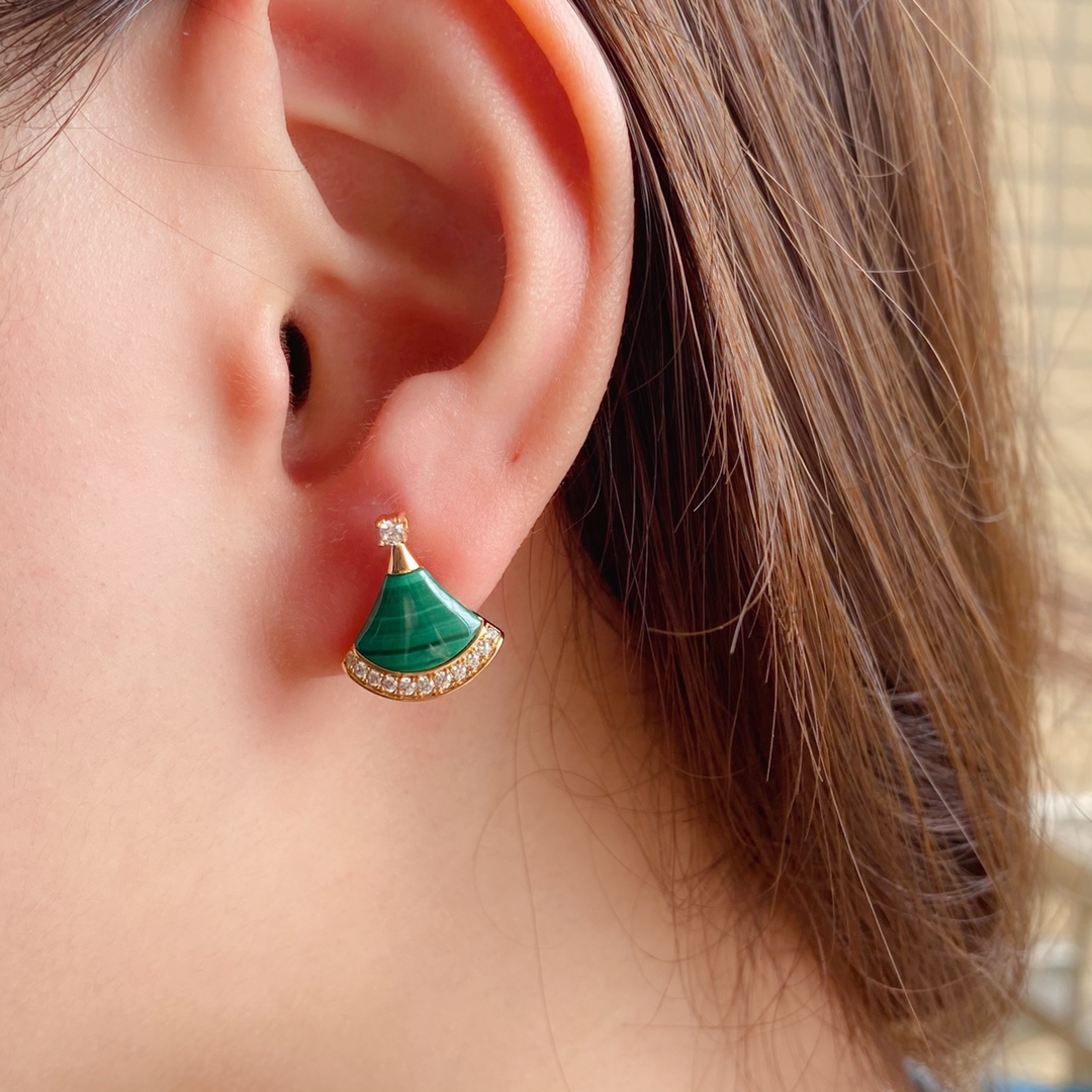 Bvlgari Divas'Dream Earrings Malachite Fan-shaped