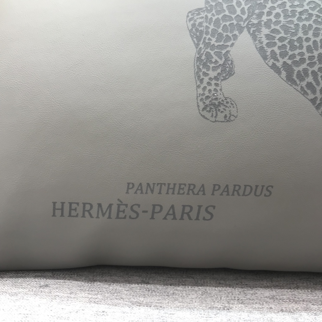Louis Vuitton Haute Couture Haute Couture Ready-to-Wear Clothing Dress 4