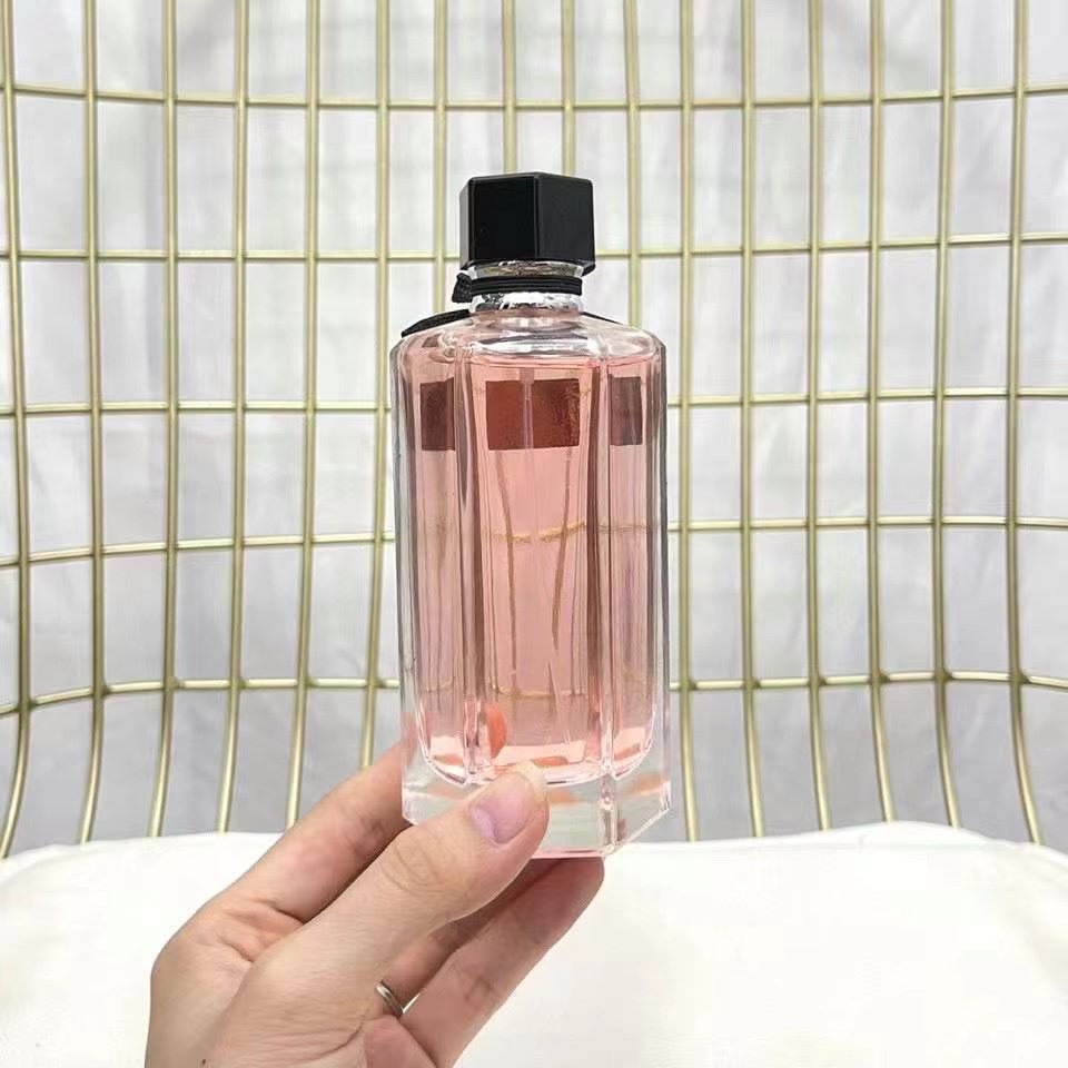 Gucci Flora Gorgeous Gardenia Eau de Toilette 100ml - Floral Fruity Fragrance 4 i1629209781 6154 3