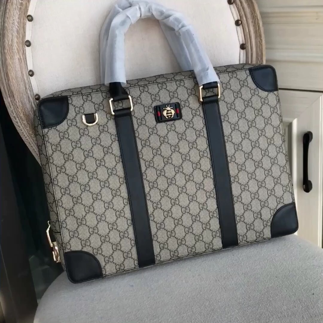 爆款顶级原单 古奇  Gucci 密码锁手提公文包大量出货”},”title”:”爆款顶级原单 古奇  Gucci 密码锁手提公文包大量出货