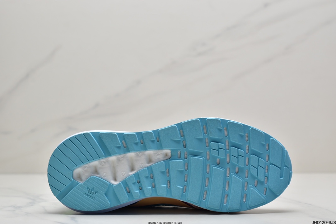 190 阿迪达斯AD Originals ZX 2K Boost 2.0采用科技风设计GZ9087