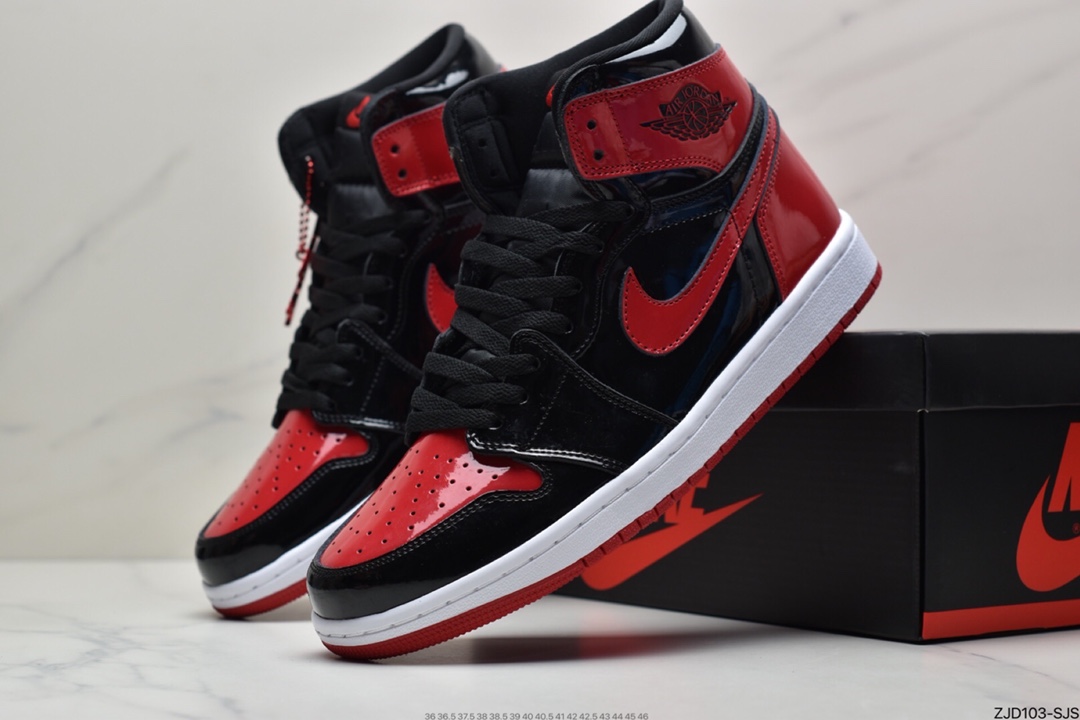 240 乔丹Air Jordan 1 Retro High OGUniversity BlueAJ1代经典复古经典高帮百搭文化篮球鞋 555088-404