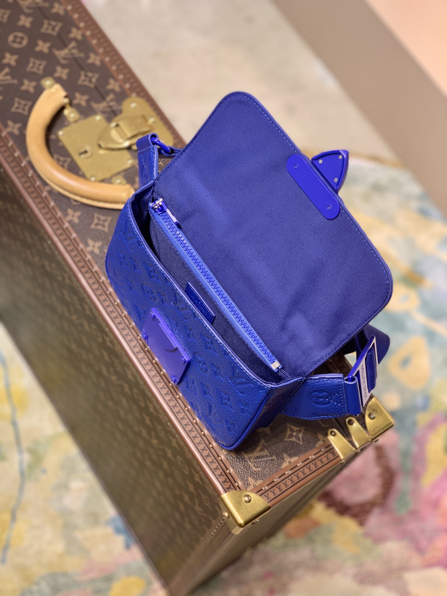 Louis Vuitton LV S Lock Sling Bag M58486