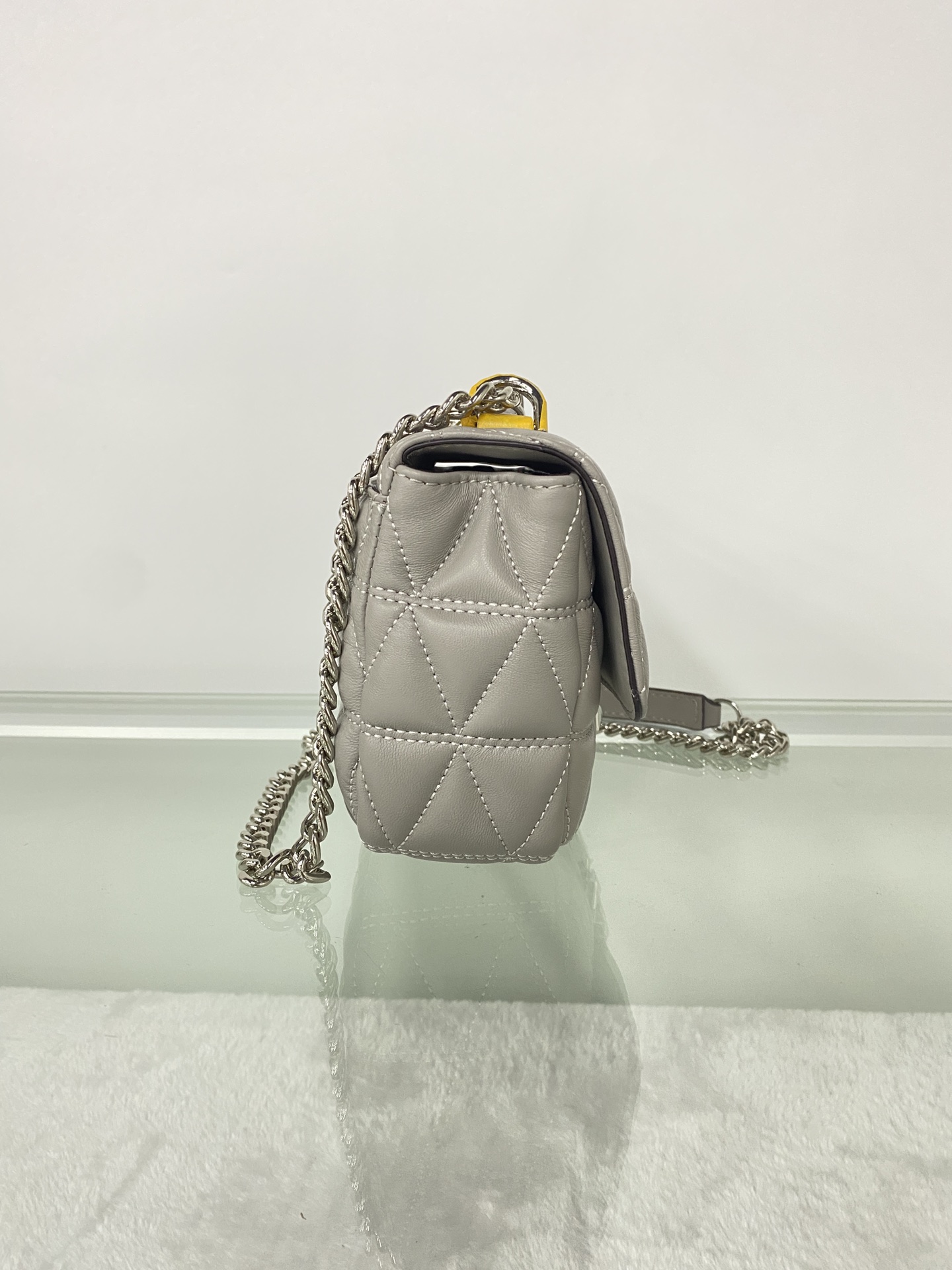 Michael Kors mk菱格羊皮小号灰色链条包 小号新款链条包 Sloan 系列新品 柔软细腻的羊皮