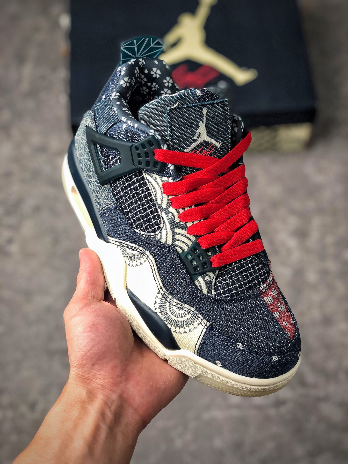 福利特价 原400+ 版本
  支持放店
专供 Air Jordan 4  AJ4乔4文化篮球鞋 5色 即日起开闸套现 大厂出品 同样全新货无任何不良瑕疵 尺码：36-47.5