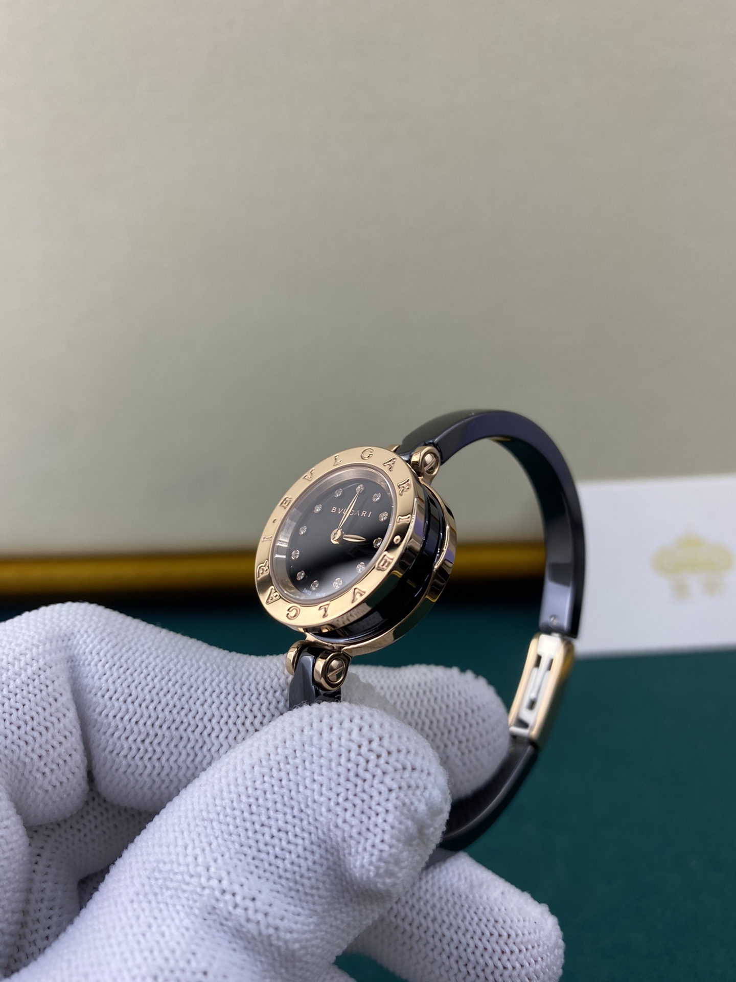 Bvlgari 皇家 宝格丽B.zero1 恋在腕上方寸间