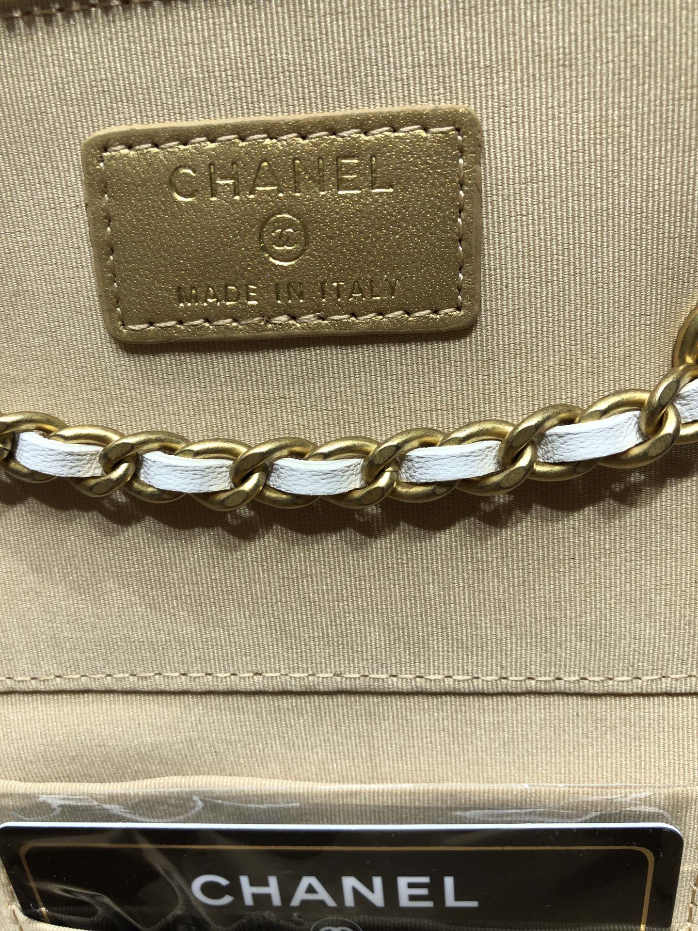 CHANEL: New Arrival: Adjustable chain, Large Classic Chain Vanity Case - Bag 7