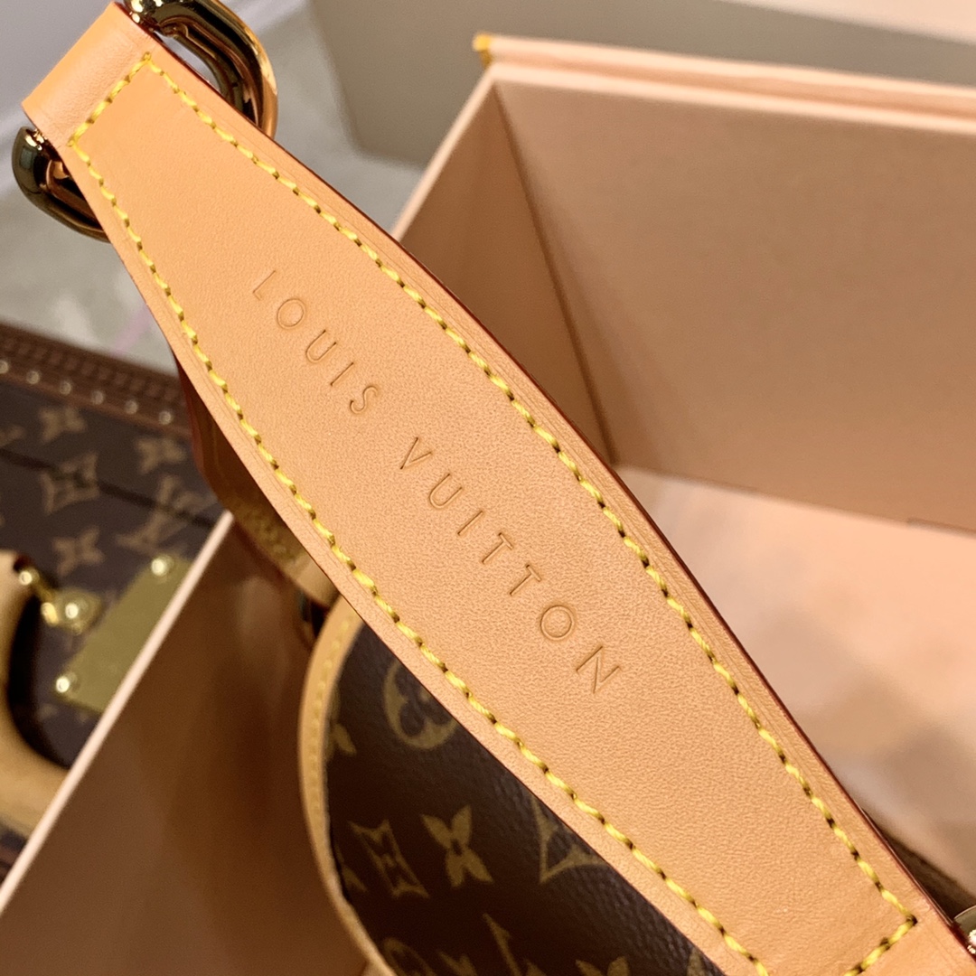 Louis Vuitton LV Tikal PM shoulder bag M40078