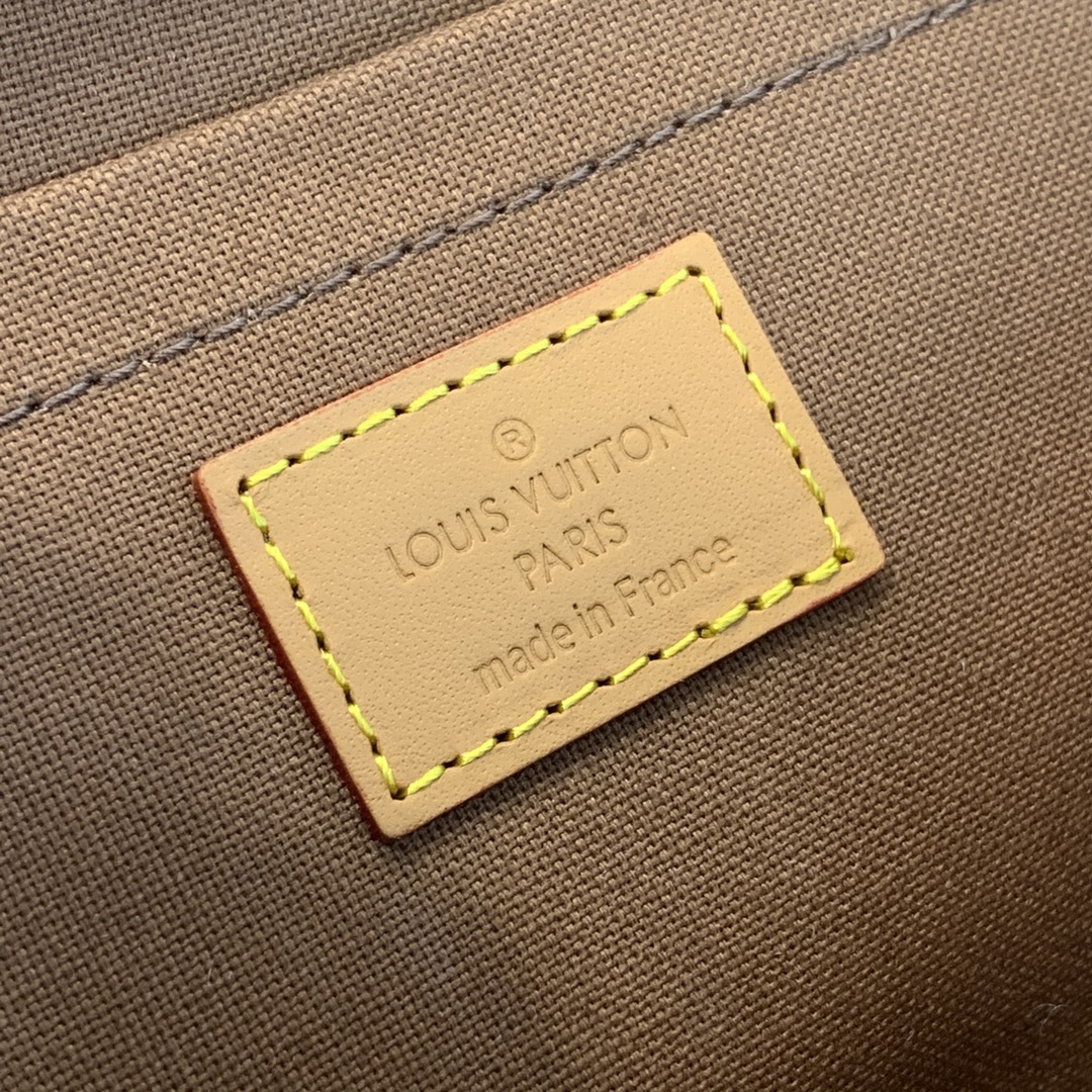 Louis Vuitton LV Tikal PM shoulder bag M40078