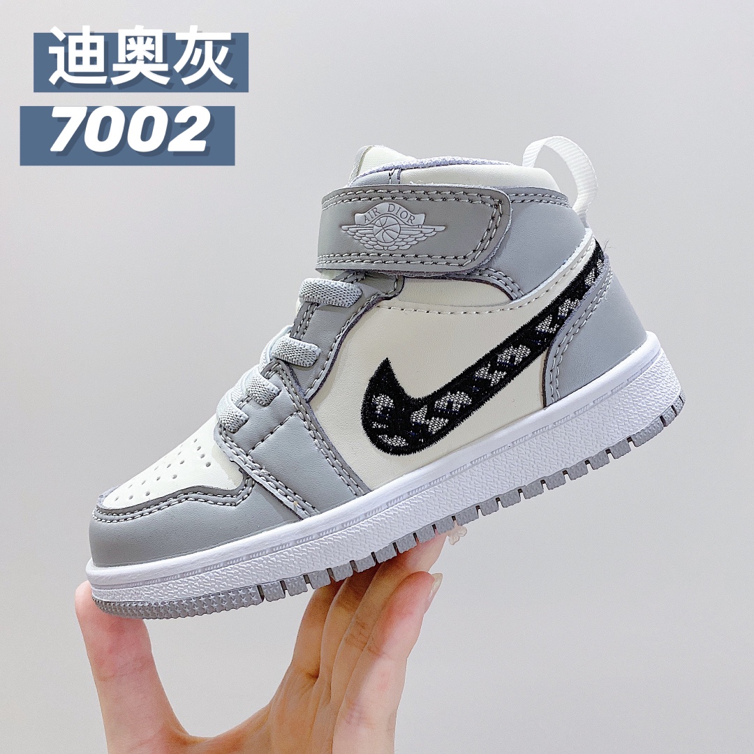 图片[4]-AIR JORDAN 1 魔术贴单扣童鞋 尺码：22-37.5，火爆吹爆这双AJ💥💥💥一直以来乔1都是最热的款！销量永远都是稳居第一👏🏻👏🏻👏🏻各大互联网平台都有它的身影真的是无限好评➕回购的款👍🏻👍🏻👍🏻-选品中心