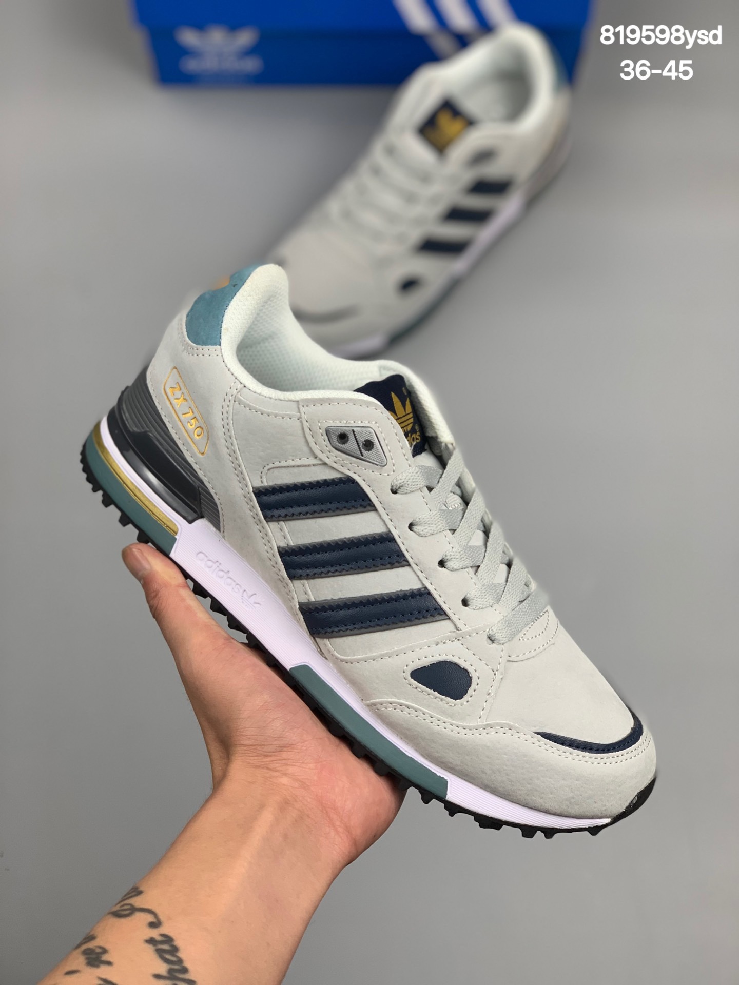 
阿迪达斯Adidas ZX750男女复古透气休闲运动鞋户外旅游鞋！
货号：1150M8419
尺码：36-45
编码：819598ysd