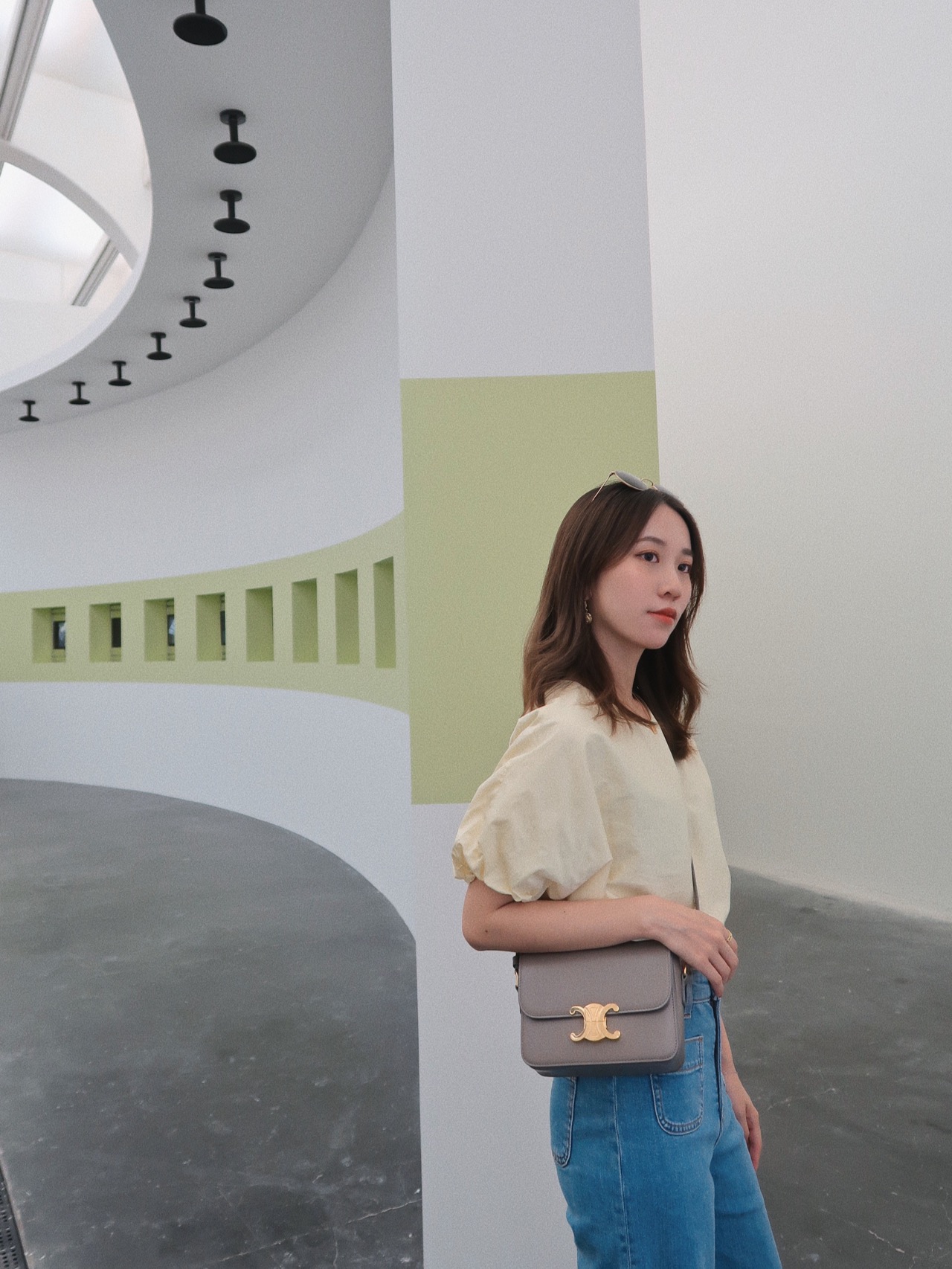 CELINE TEEN TRIOMPHE 18.5CM BAG 188423卵石灰色