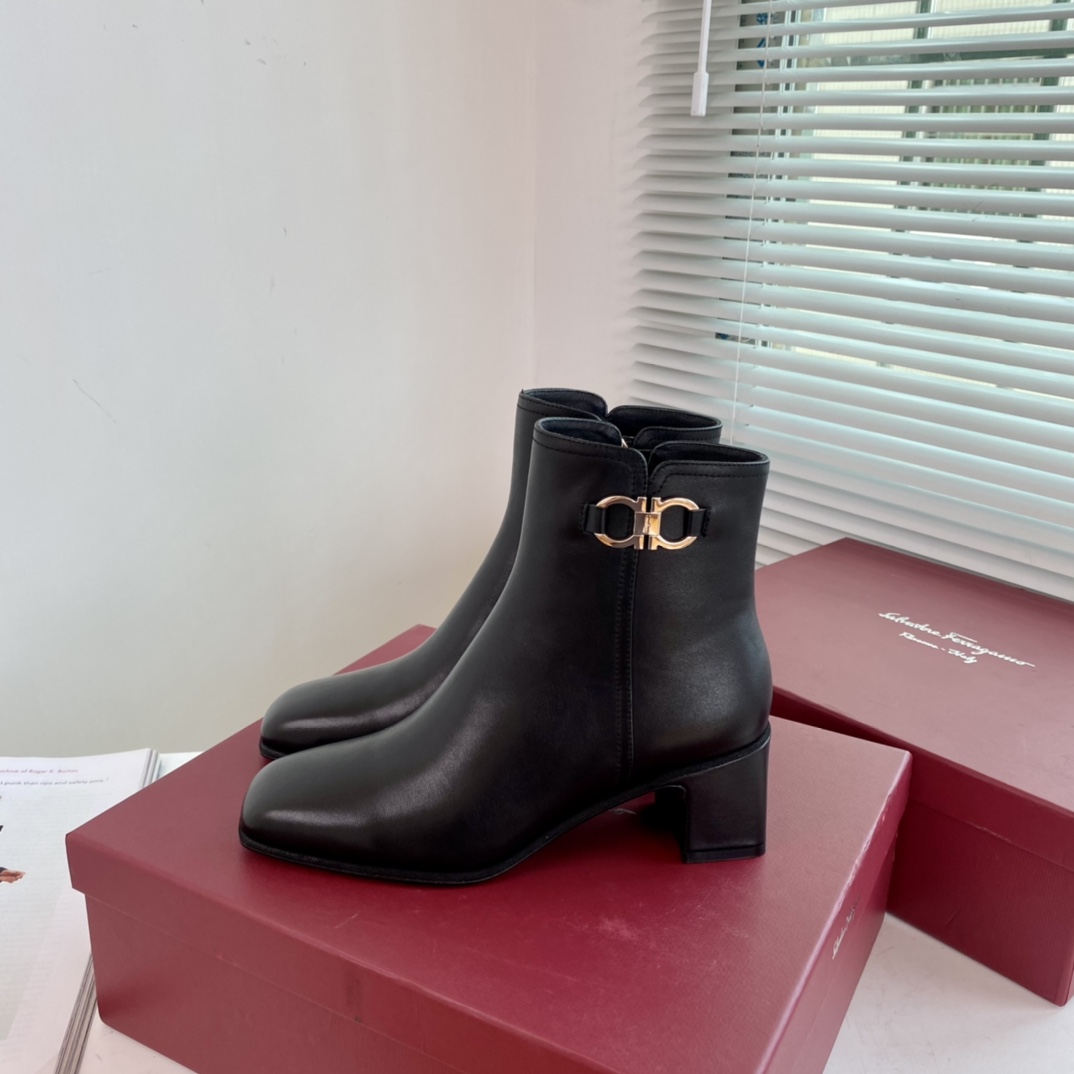 [Ferragamo Women