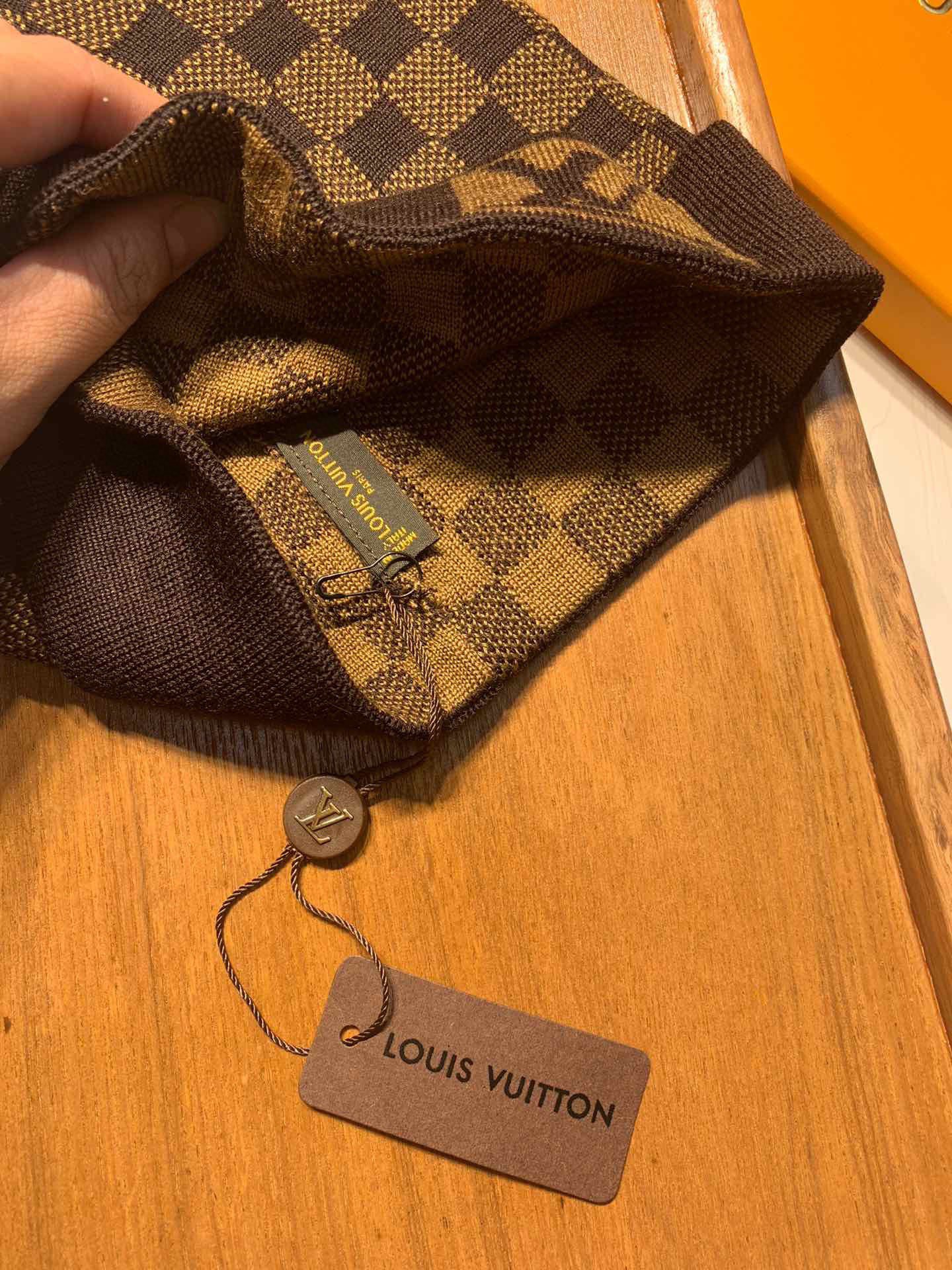 。L家。【羊毛单帽】专柜专柜专柜直接下的订单.电子版合确认信息拍你们.客供小羊毛！珍贵典藏的灵魂帽子！客