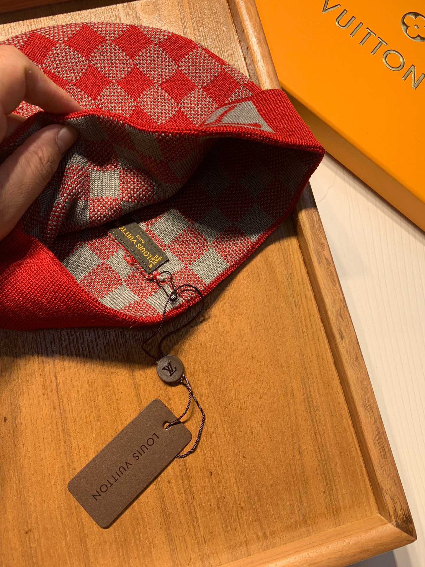 。L家。【羊毛单帽】专柜专柜专柜直接下的订单.电子版合确认信息拍你们.客供小羊毛！珍贵典藏的灵魂帽子！客