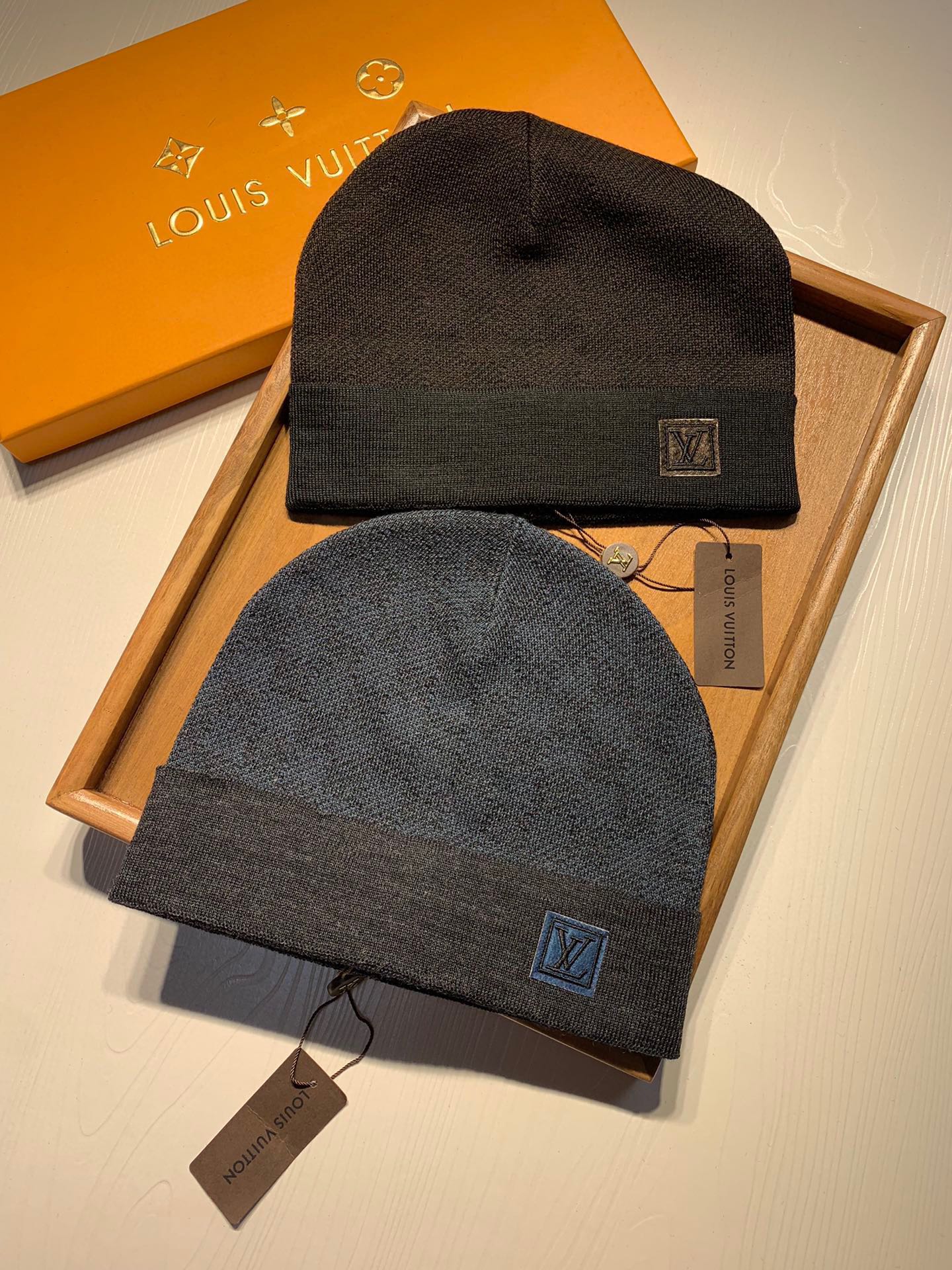 。L家。【羊毛单帽】专柜专柜专柜直接下的订单.电子版合确认信息拍你们.客供小羊毛！珍贵典藏的灵魂帽子！客