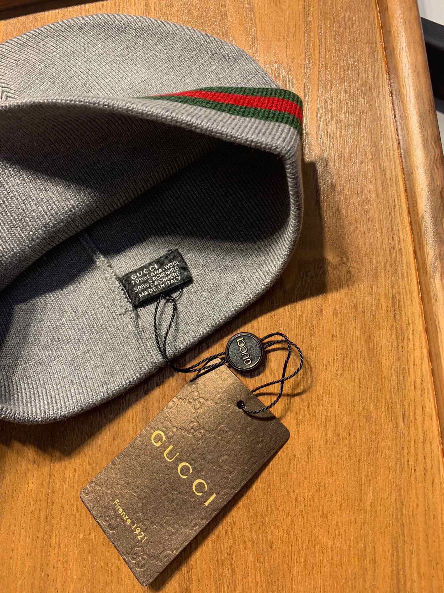 。G家。【羊毛单帽】专柜专柜专柜直接下的订单.电子版合确认信息拍你们.客供小羊毛！珍贵典藏的灵魂帽子！客