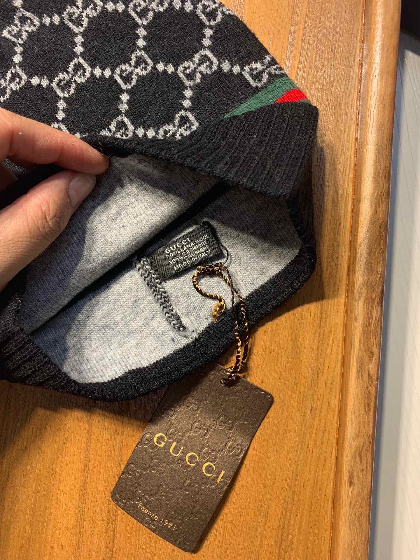 。G家。【羊毛单帽】专柜专柜专柜直接下的订单.电子版合确认信息拍你们.客供小羊毛！珍贵典藏的灵魂帽子！客