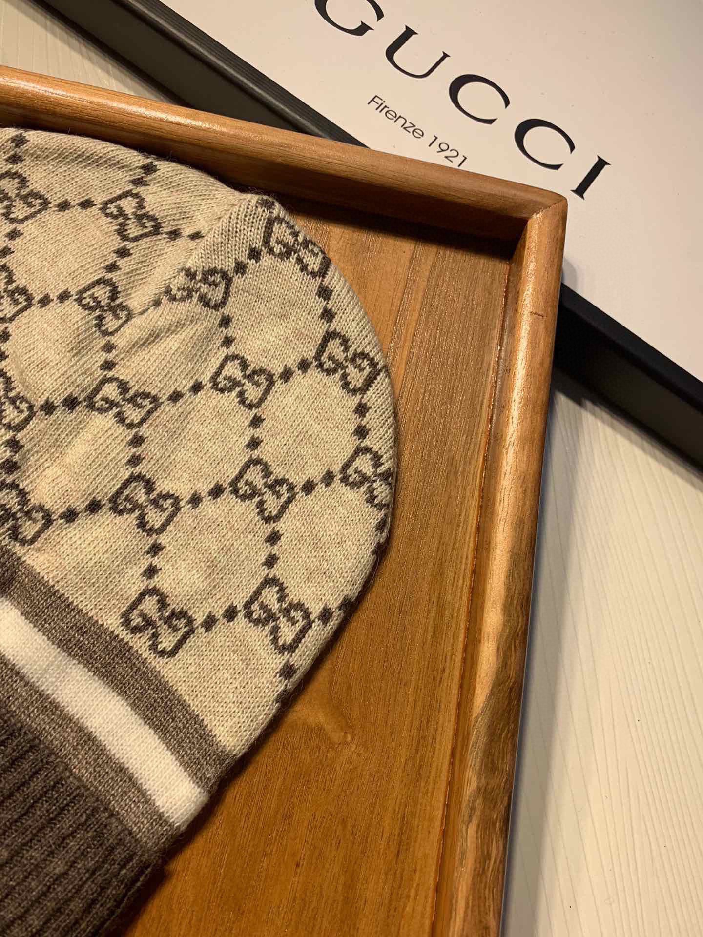 。G家。【羊毛单帽】专柜专柜专柜直接下的订单.电子版合确认信息拍你们.客供小羊毛！珍贵典藏的灵魂帽子！客