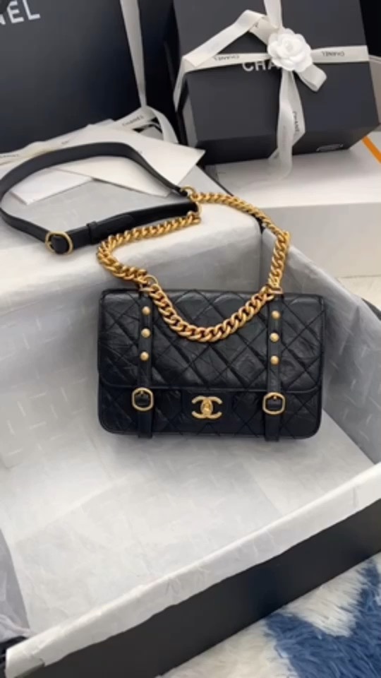 Chanel Shoulder Bag Tote Guchi Black White Whit