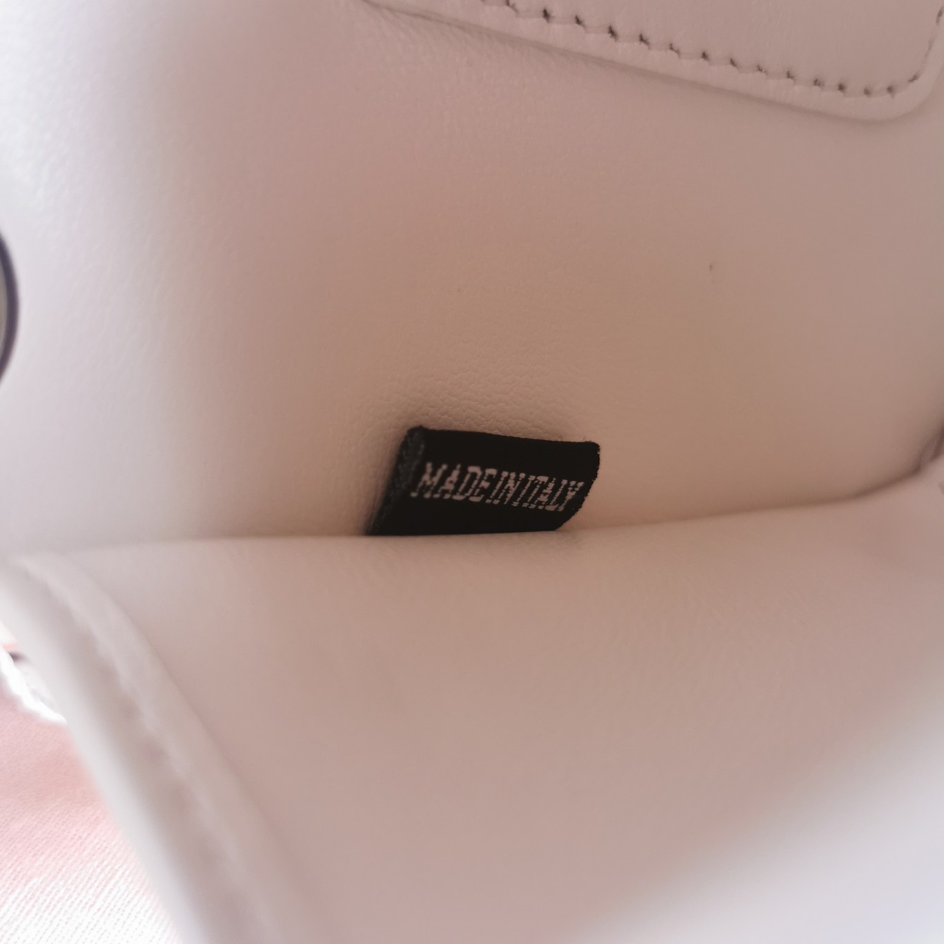 MIUMIU缪缪Matelasse皱褶纹图案顶级进口小羊皮手袋5BP065