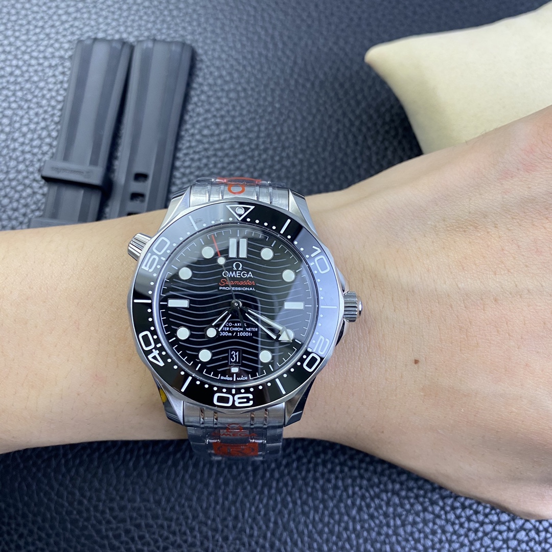 [OMEGA Watches]OR Factoy Seahorse 300m Series Black Plate Watch Made of high-q