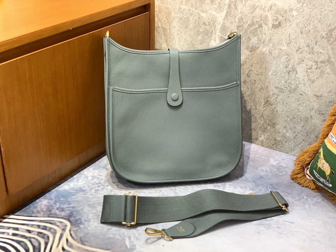 Hermes Evelyne 29 Bag: Stylish Crossbody & Shoulder Bag for Everyday Use 4 i1629534996 4194 2
