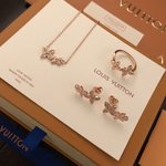 Louis Vuitton Jewelry Bracelet Earring Necklaces & Pendants Ring- Rose Gold