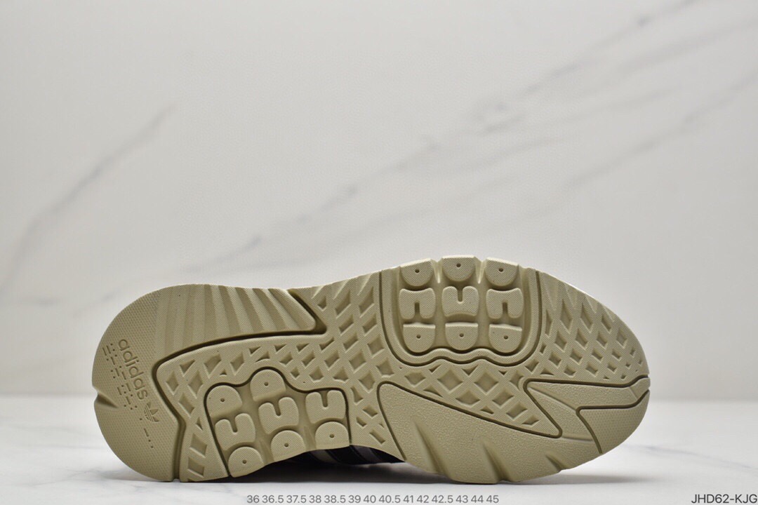 190 阿迪达斯Adidas Nite Jogger Winterized 复古休闲运动跑鞋FW4394