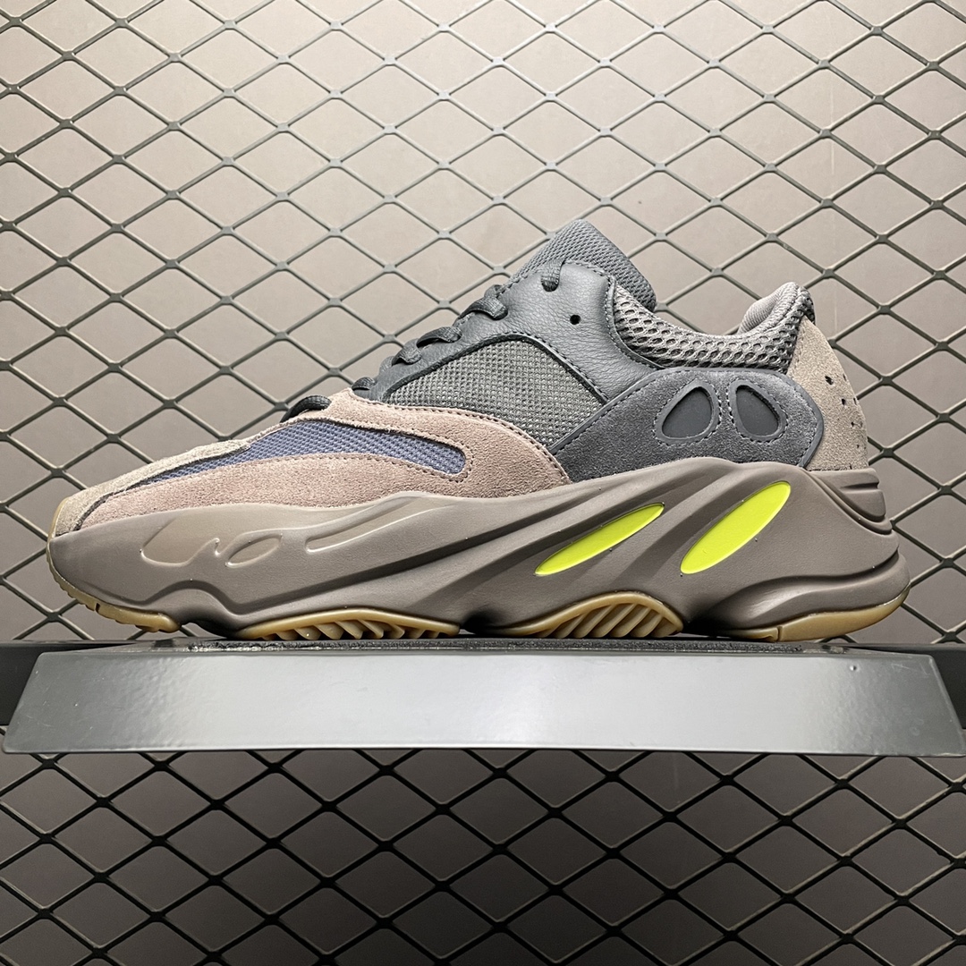 💰220 福利特价🔥 OG纯原版本 AD 阿迪 Yeezy 700 Boost " Mauve " 侃爷椰子700  黑棕 黑褐 EE9614 市售认可度最高知名厂牌原鞋原楦原纸板开发打造 核心优势明显 万邦原厂客供材料 原厂巴斯夫原底 脚感反馈直接  UV紫光 3M反光材料百分百一致原鞋 所有细节全方位对比正品原鞋  尺码：36 36.5 37 38 38.5 39 40 40.5 41 42 42.5 43 44 44.5 45 46 46.5 47 48