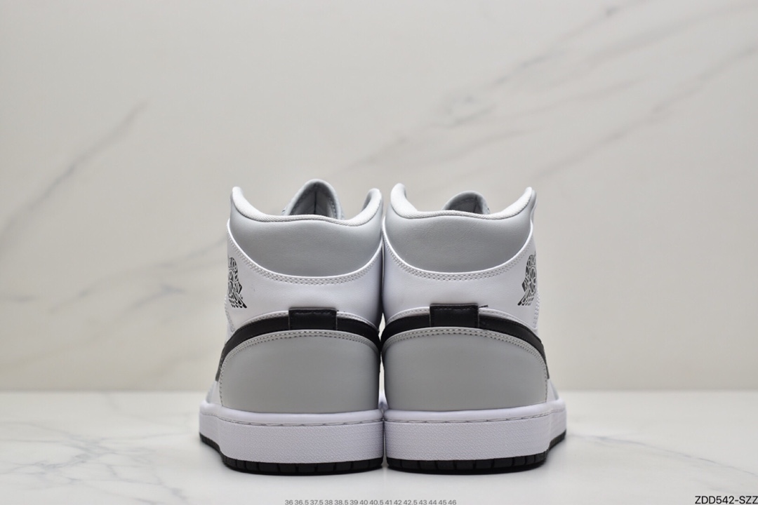 230 耐克Air Jordan AJ1 Mid 中帮BQ6472-015