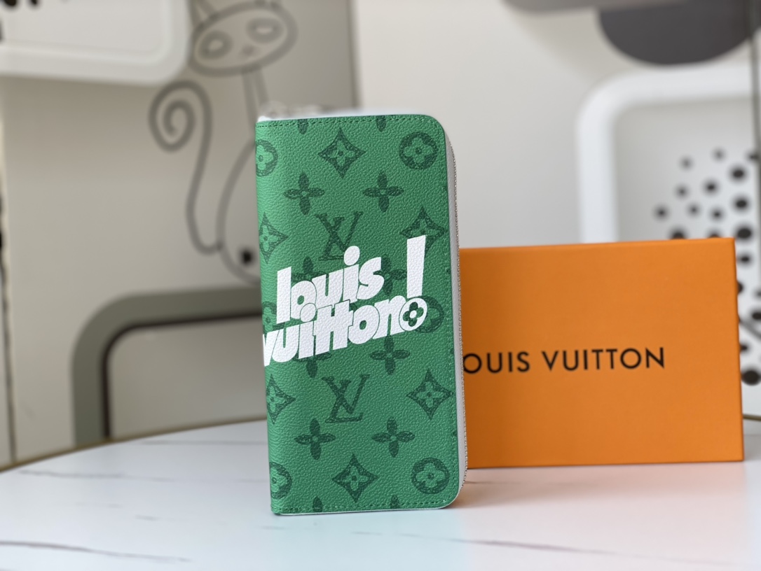 Premium leather long wallet exterior