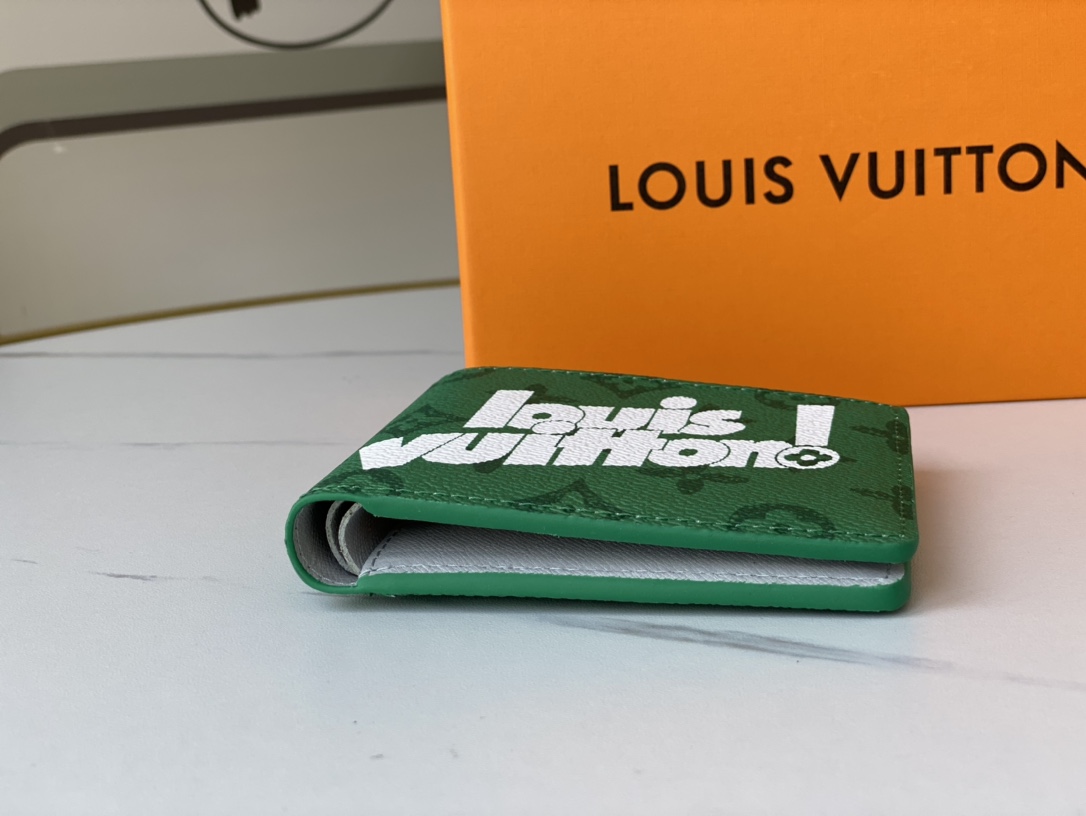 Close-up of the leather texture on a bifold wallet