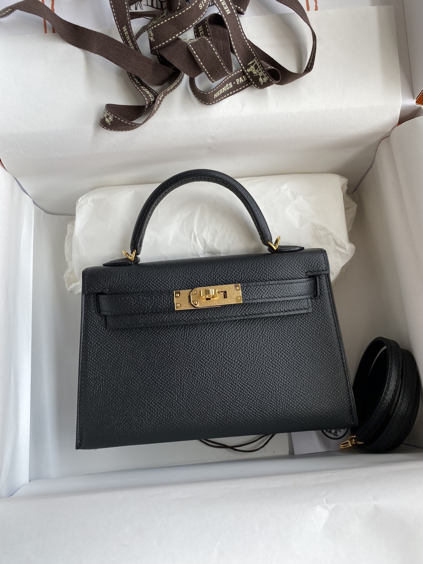 Hermès In stock: Second generation Mini Kelly 19cm imported Epsom leather black gold buckle