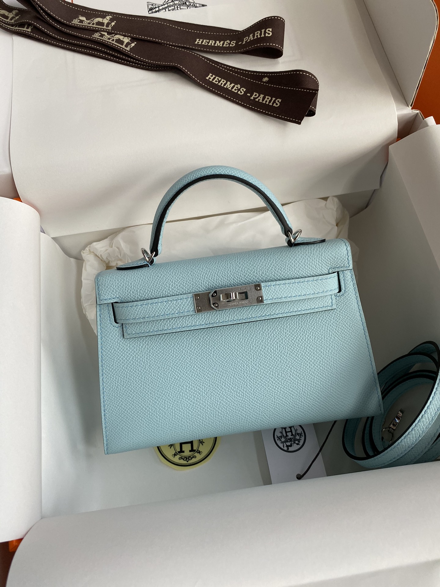 Hermès In stock: Second generation Mini Kelly 19cm, imported Epsom leather, breeze blue, silver buckle