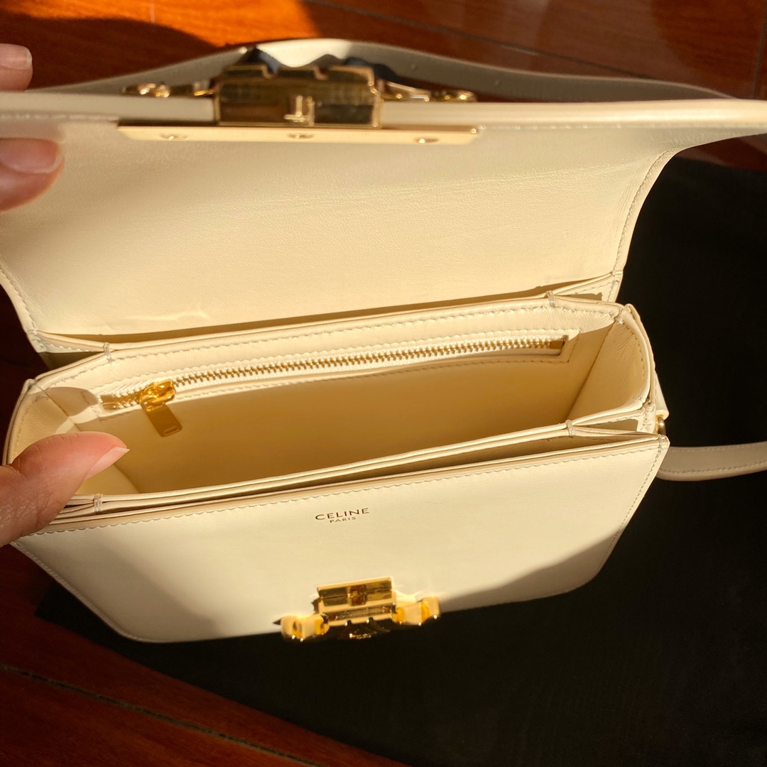 CELINE TEEN TRIOMPHE 18.5CM BAG 188423奶茶色