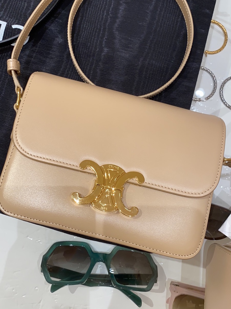 CELINE TEEN TRIOMPHE 18.5CM BAG 188423奶茶色