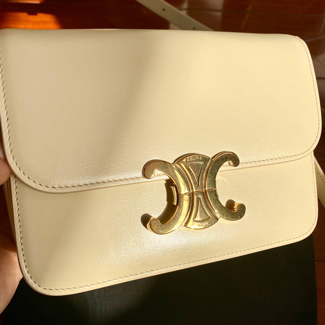 CELINE TEEN TRIOMPHE 18.5CM BAG 188423奶茶色