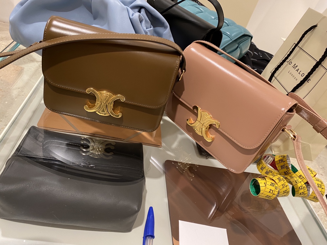 CELINE TEEN TRIOMPHE 18.5CM BAG 188423焦糖色