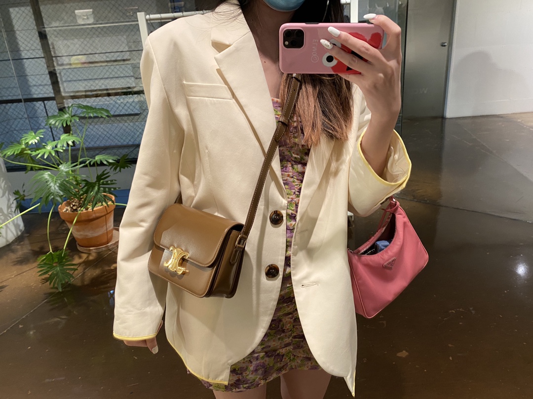 CELINE TEEN TRIOMPHE 18.5CM BAG 188423焦糖色