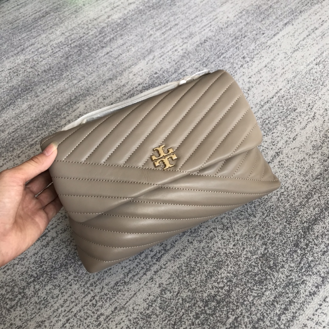 Tory Burch ～托里伯奇 58465 羊皮 电绣包