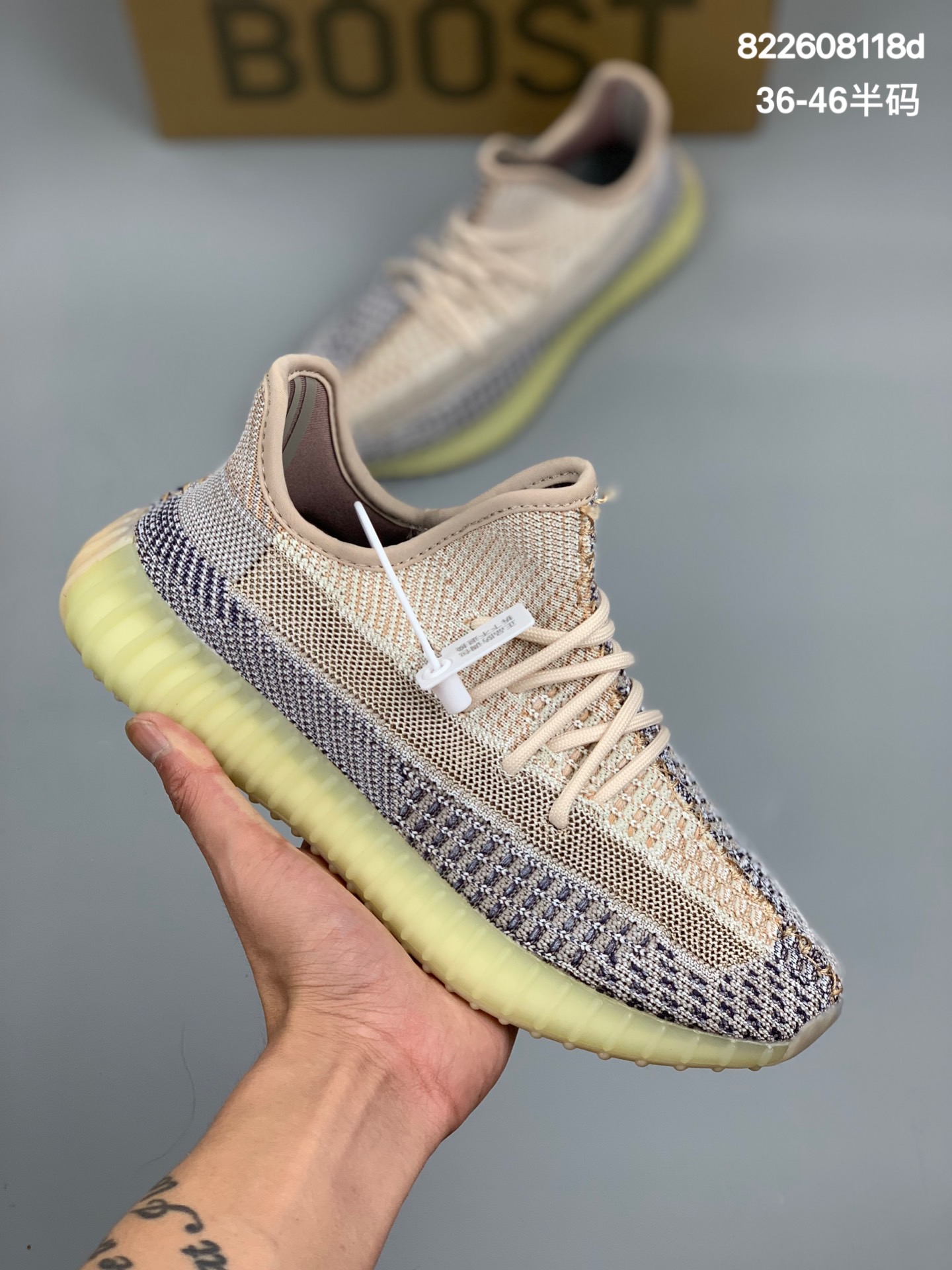 
真爆带半码 阿迪达斯 Yeezy Boost 350 V2 “Lundmark” 灰珠珍天使 货号：GY7658 原织面2.0 
尺码：36-46半码
编码：822608118d