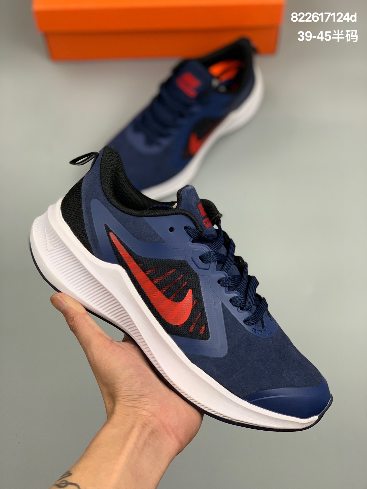 
耐克Nike Zoom pegasus 10 耐克登月10代减震跑步鞋织物材质休闲运动鞋 
尺码：39-45半码
编码：822617124d