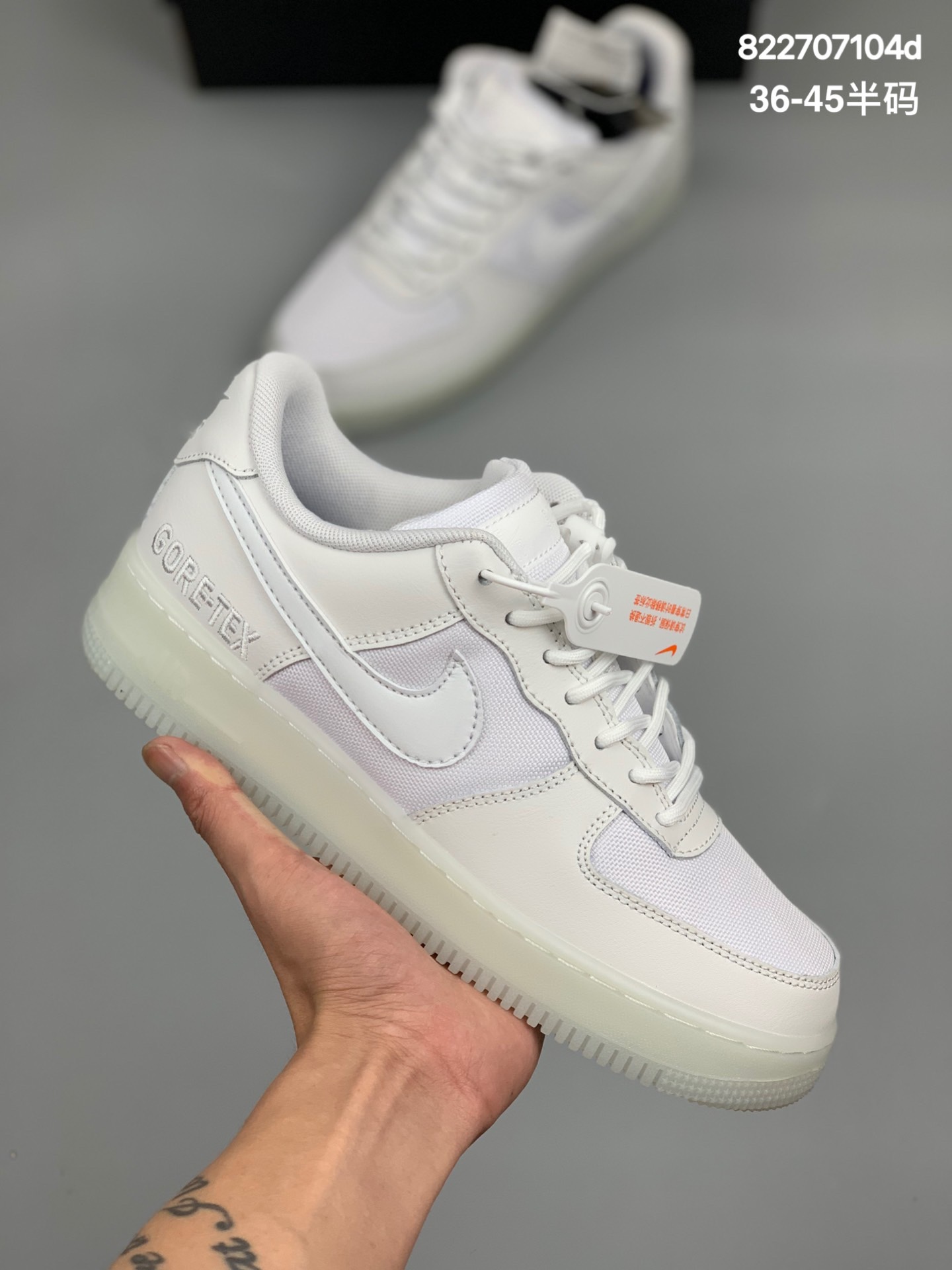 
Nike Air Force 1 Gore-Tex ‘’ Summer ‘’ 白勾湿变 官方同步 原装级别 原楦头原纸板  打造纯正空军版型#专注外贸渠道  全掌内置蜂窝气垫 #原盒配件 原厂中底钢印 拉帮完美   官方货号：DJ7968-100
SIZE：36 36.5 37.5 38 38.5 39 40 40.5 41 42 42.5 43 44 44.5 45
编码：822707104d