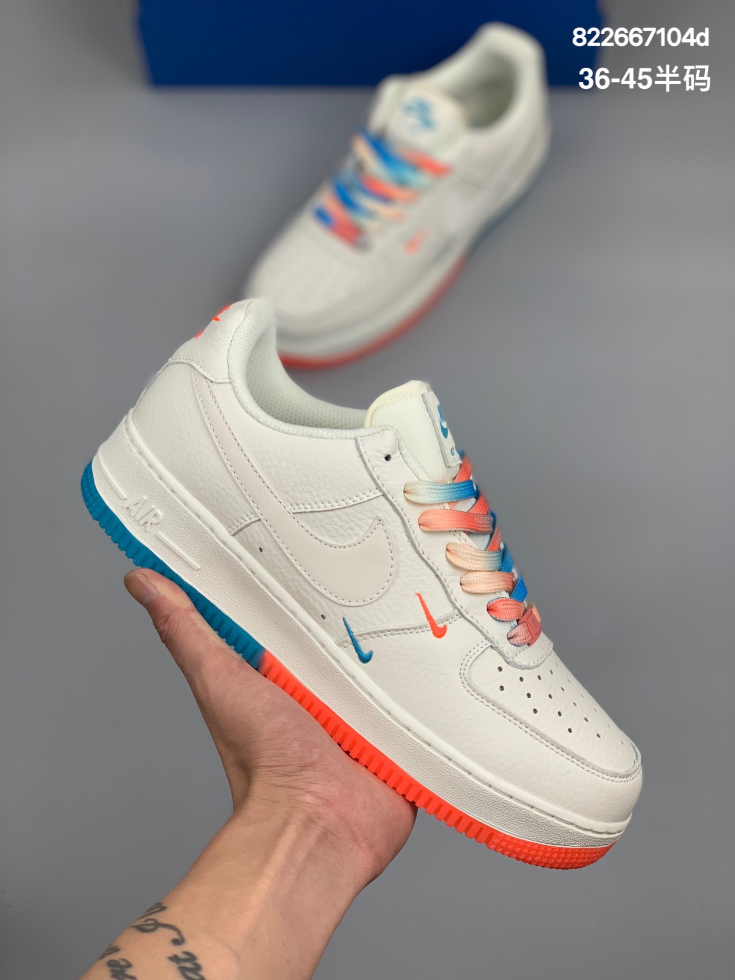 
海外限量发售  Nike Air Force 1 Low ’07 米红蓝‘’洛杉矶快船‘’城市限定低帮空军一号休闲板鞋 定制头成皮料 3M反光 原楦原纸板 水晶双色大底 纯正版型 内置全掌气垫 货号：CT1989-103 Size：36 36.5 37.5 38 38.5 39 40 40.5 41 42 42.5 43 44 45
编码：822667104d